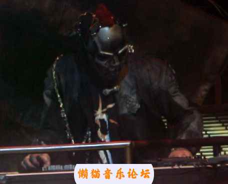 t2m1eplipn2.jpg